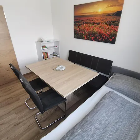 Florine Apartment *